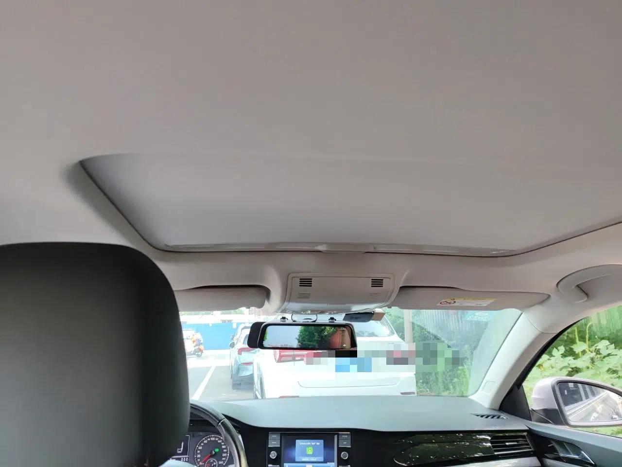 Volkswagen Bora 2020 1.5L Automatic Comfort Model — миниатюра 18