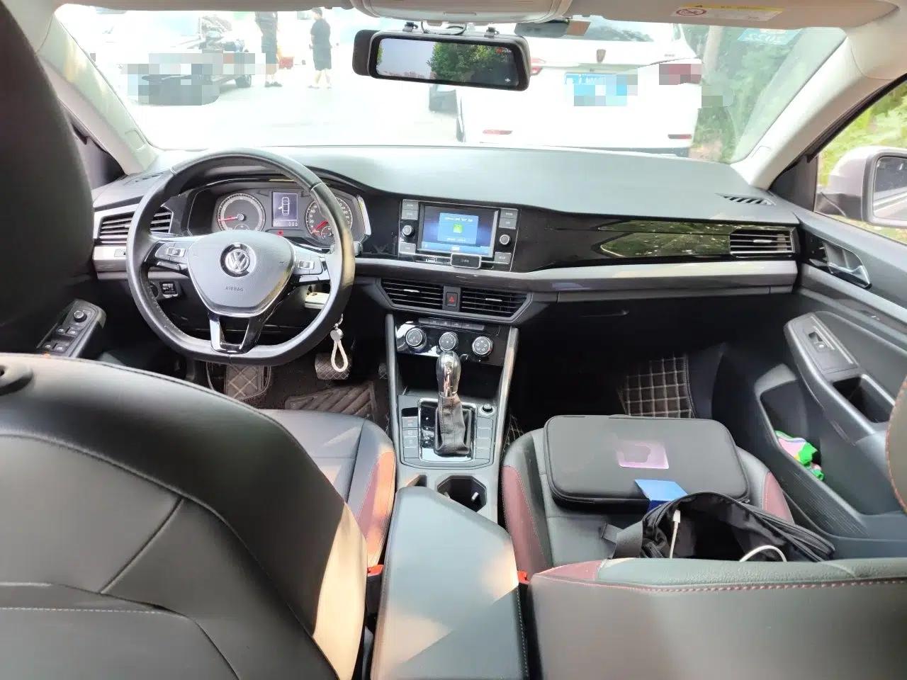 Volkswagen Bora 2020 1.5L Automatic Comfort Model — миниатюра 9