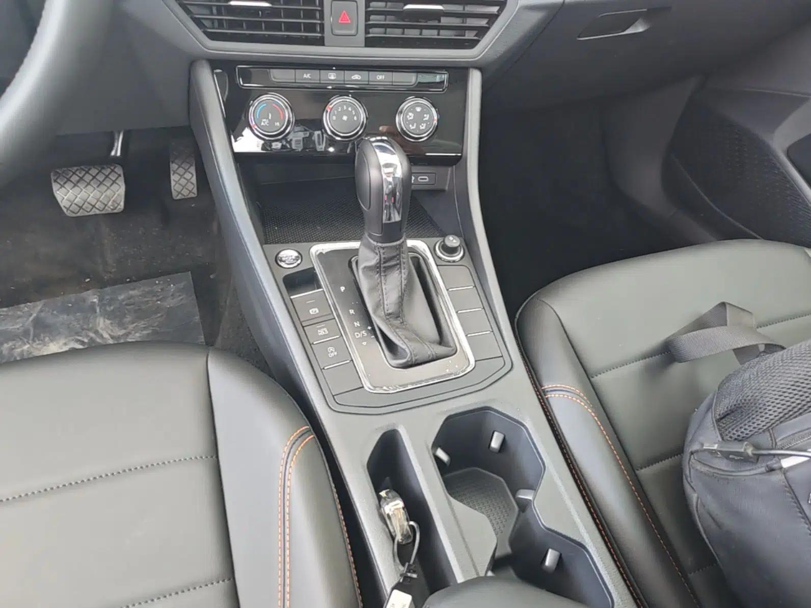 Volkswagen Bora 2026 200TSI DSG Yuexing Navigation Edition — миниатюра 16