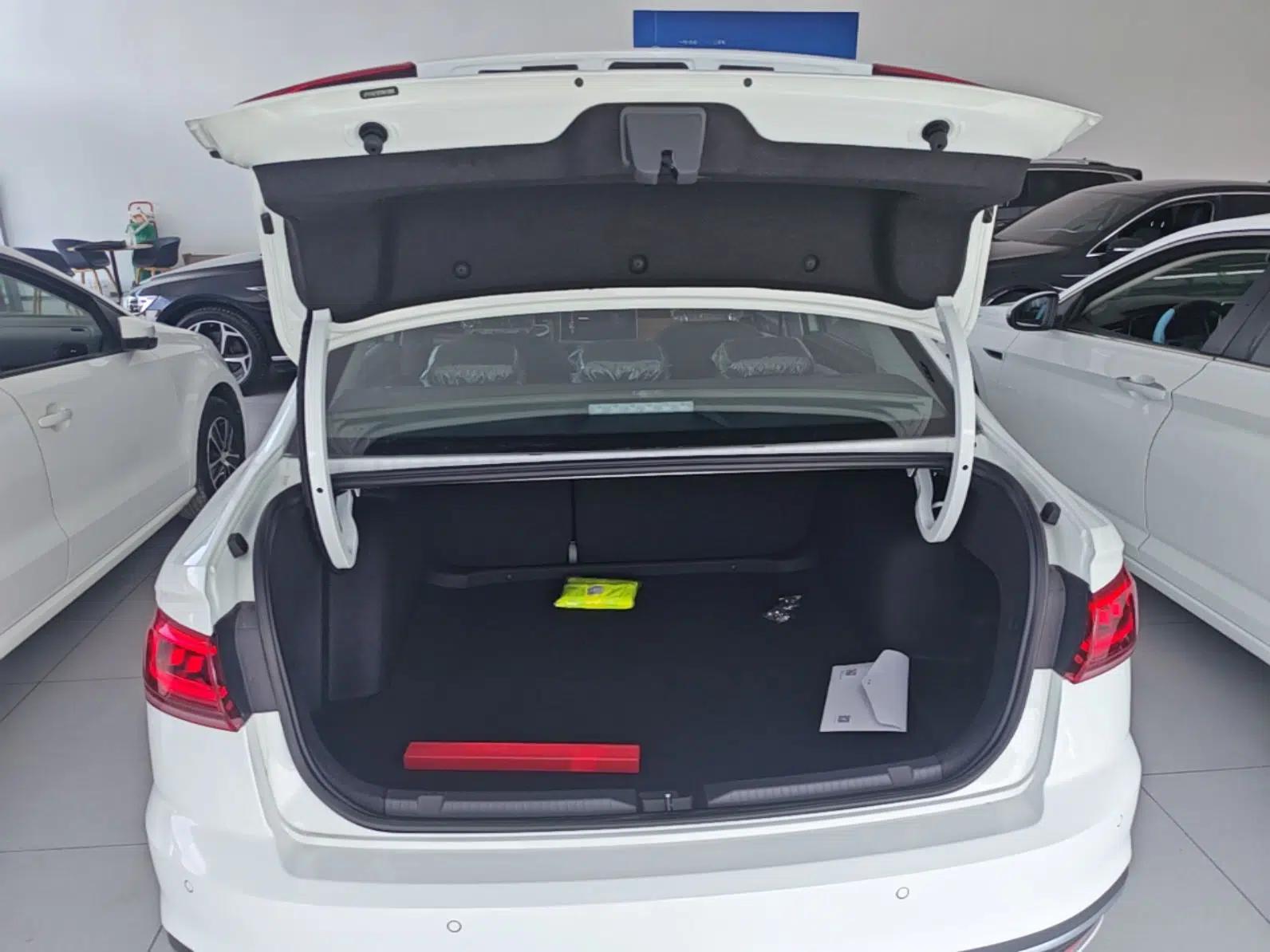 Volkswagen Bora 2026 200TSI DSG Yuexing Navigation Edition — миниатюра 22