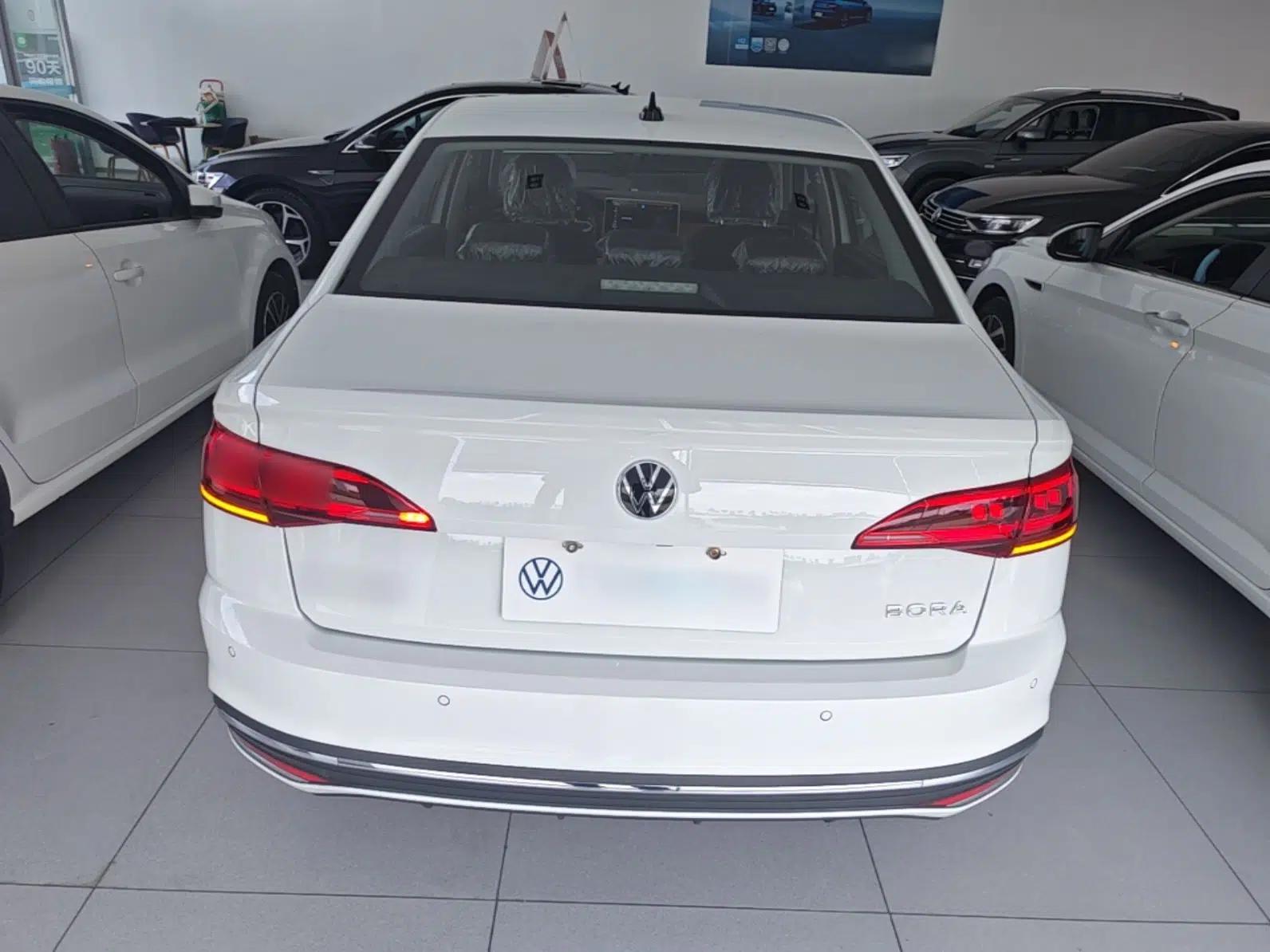Volkswagen Bora 2026 200TSI DSG Yuexing Navigation Edition — миниатюра 5