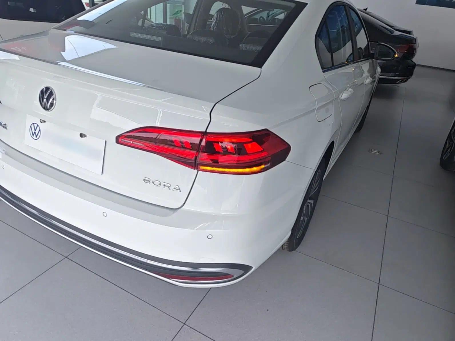 Volkswagen Bora 2026 200TSI DSG Yuexing Navigation Edition — миниатюра 9