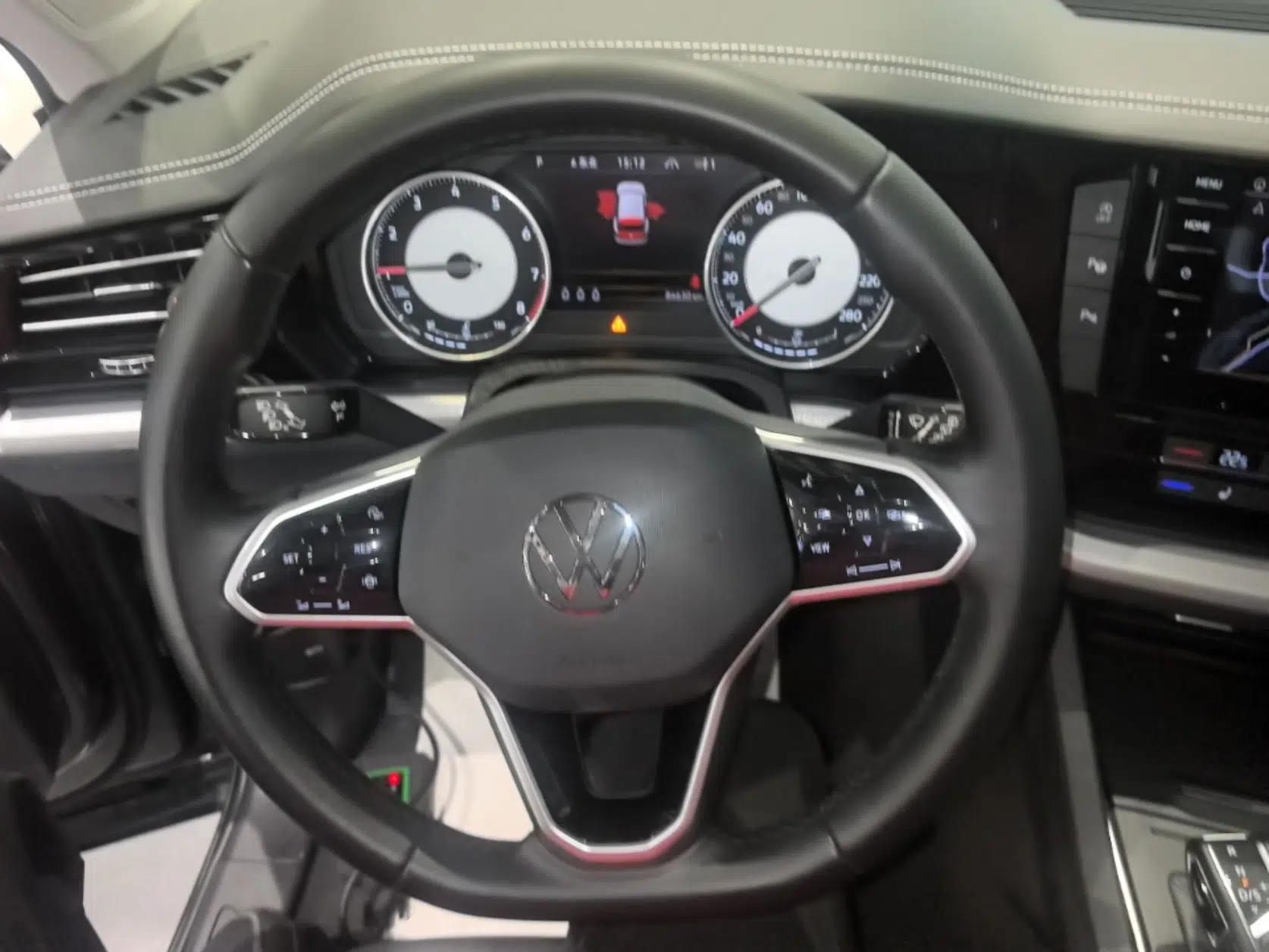 Volkswagen Touareg 2021 2.0 TSI Flagship Special Edition — миниатюра 13