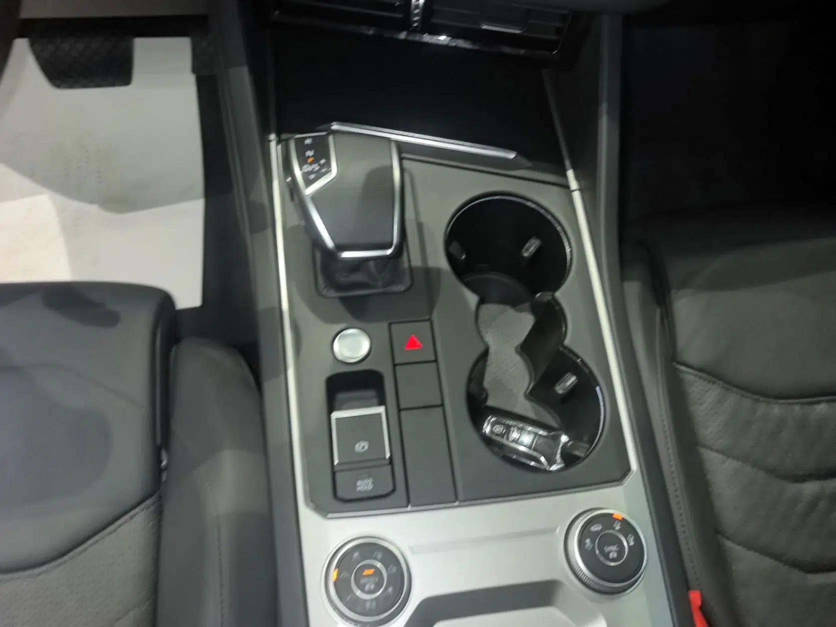 Volkswagen Touareg 2021 2.0 TSI Flagship Special Edition — миниатюра 16