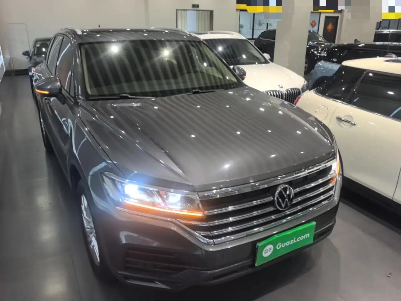 Volkswagen Touareg 2021 2.0 TSI Flagship Special Edition — миниатюра 3