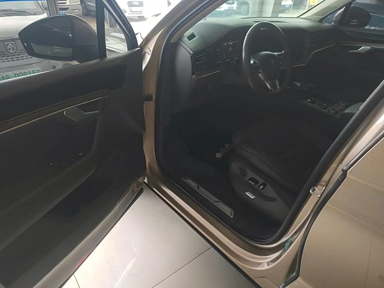 Volkswagen Touareg 2019 2.0 TSI Ruiyi Edition China V Standard — миниатюра 23