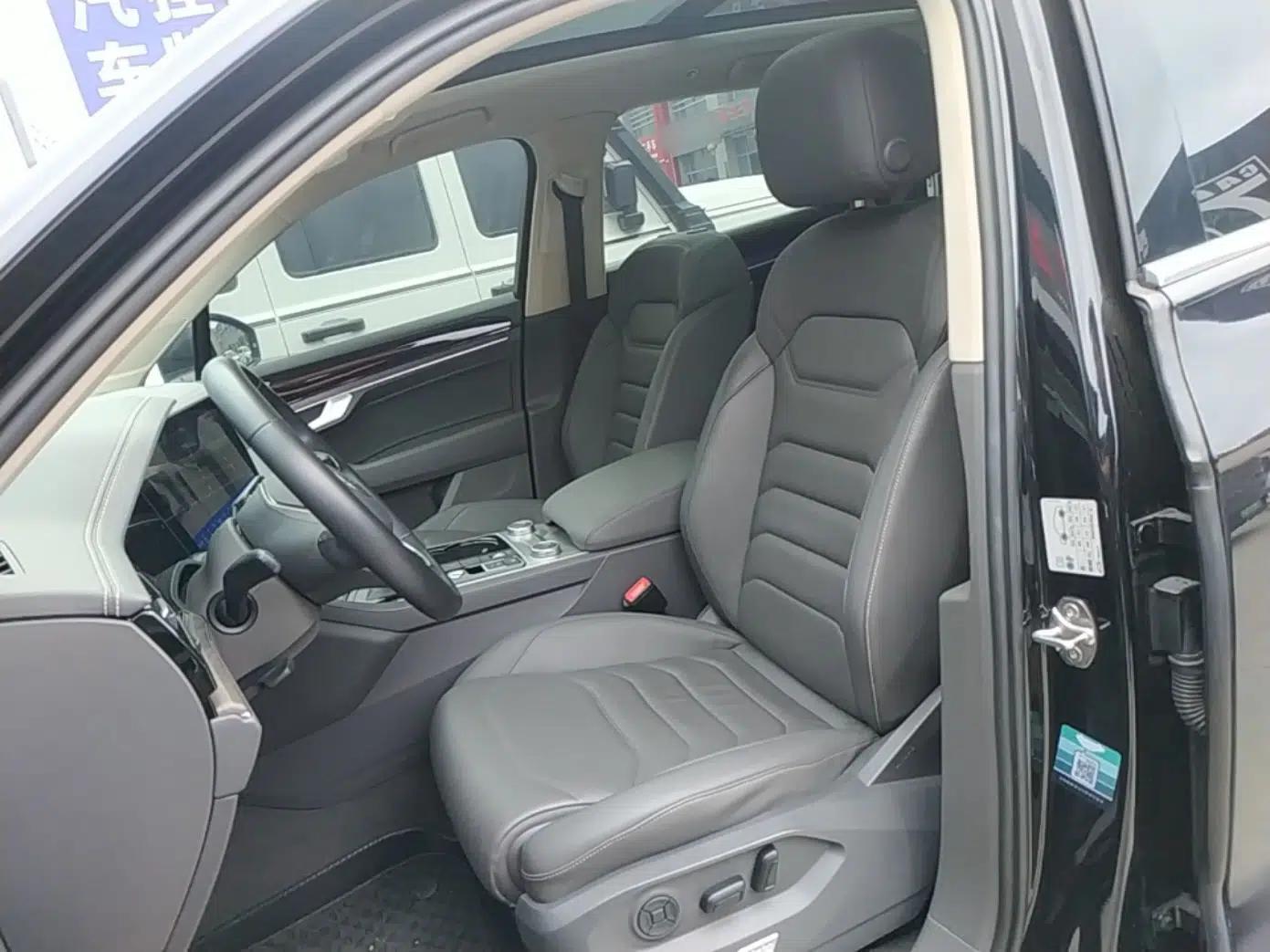Volkswagen Touareg 2021 2.0 TSI RuiShang Edition — миниатюра 17