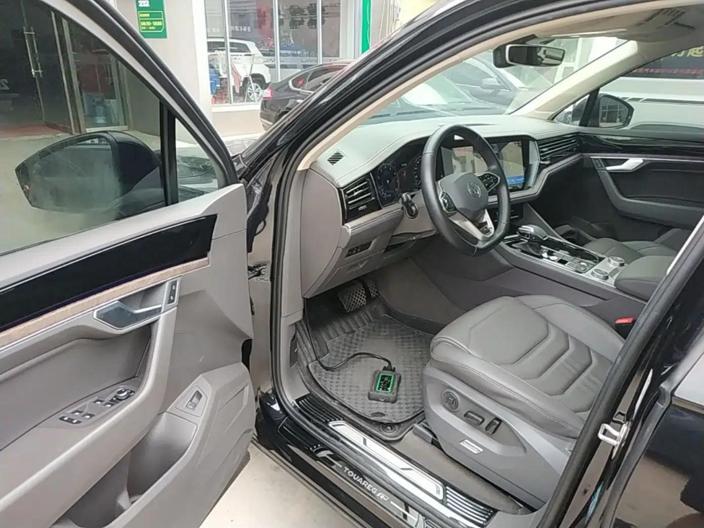 Volkswagen Touareg 2021 2.0 TSI RuiShang Edition — миниатюра 18