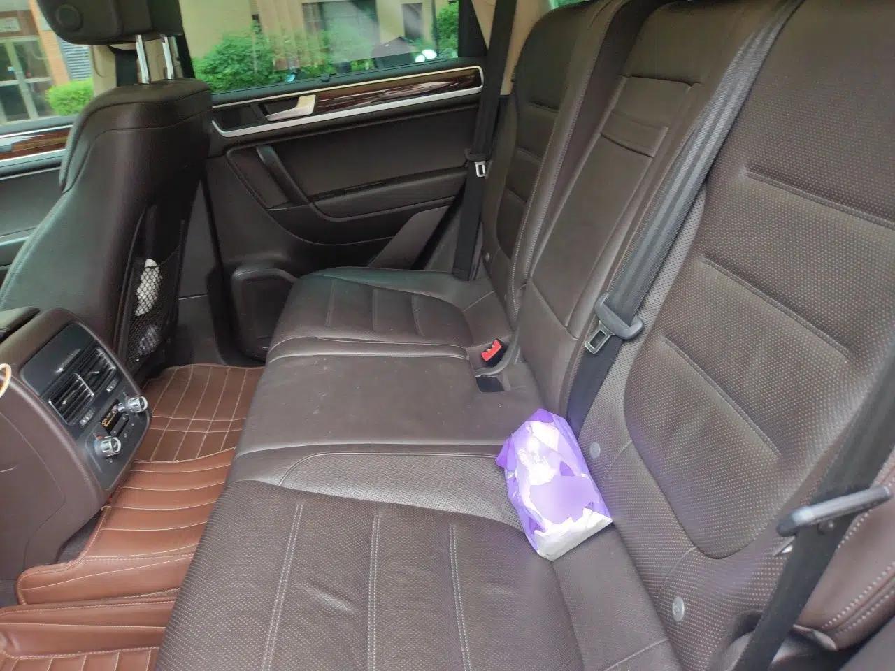 Volkswagen Touareg 2011 3.0 TSI Luxury Edition — миниатюра 17