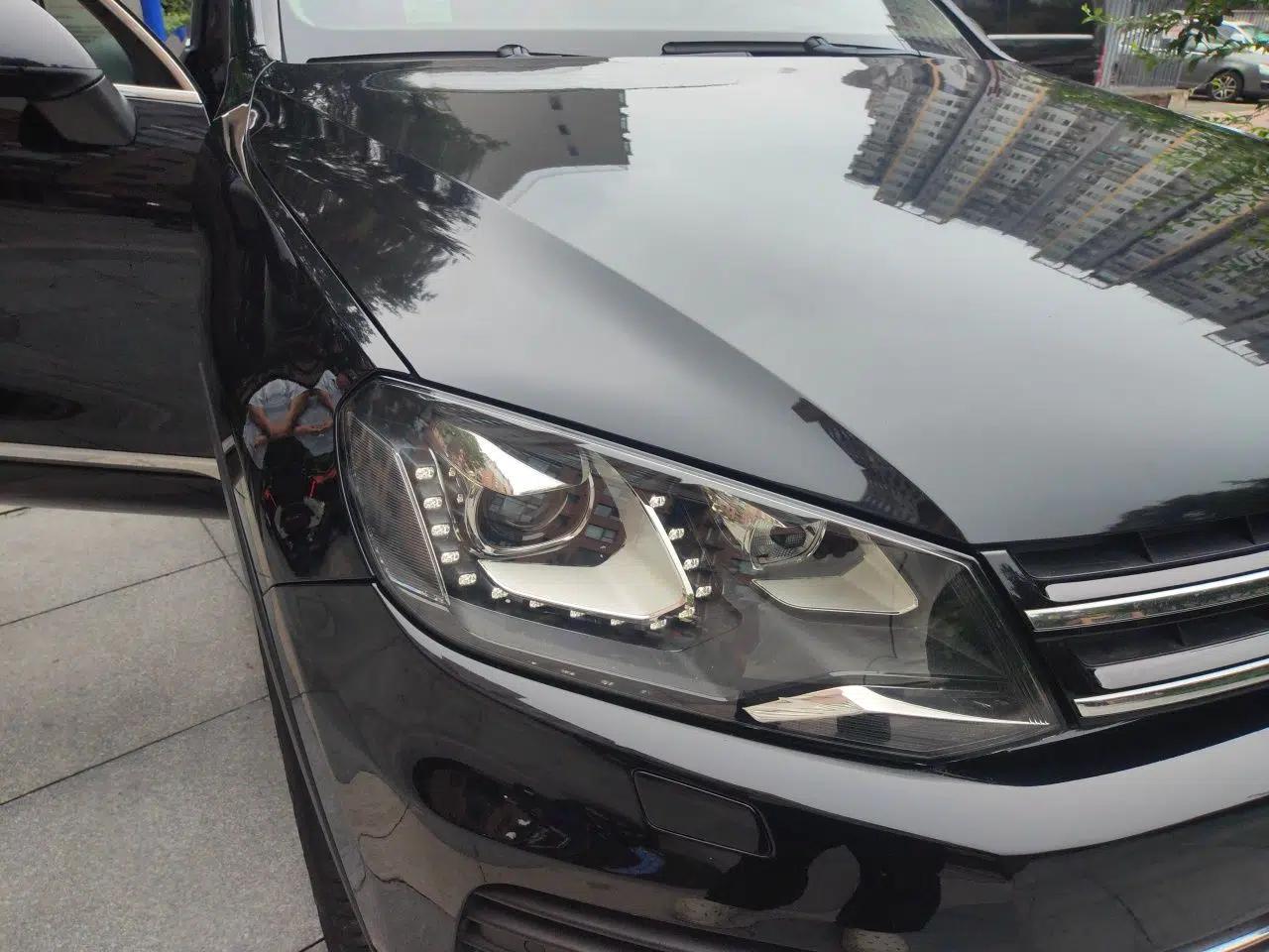 Volkswagen Touareg 2011 3.0 TSI Luxury Edition — миниатюра 7