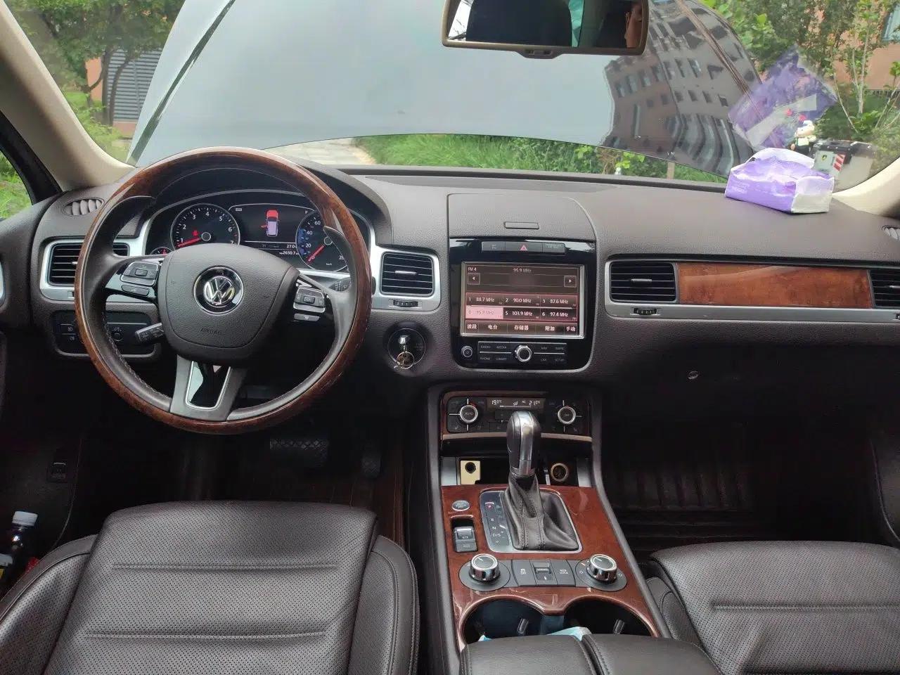 Volkswagen Touareg 2011 3.0 TSI Luxury Edition — миниатюра 9