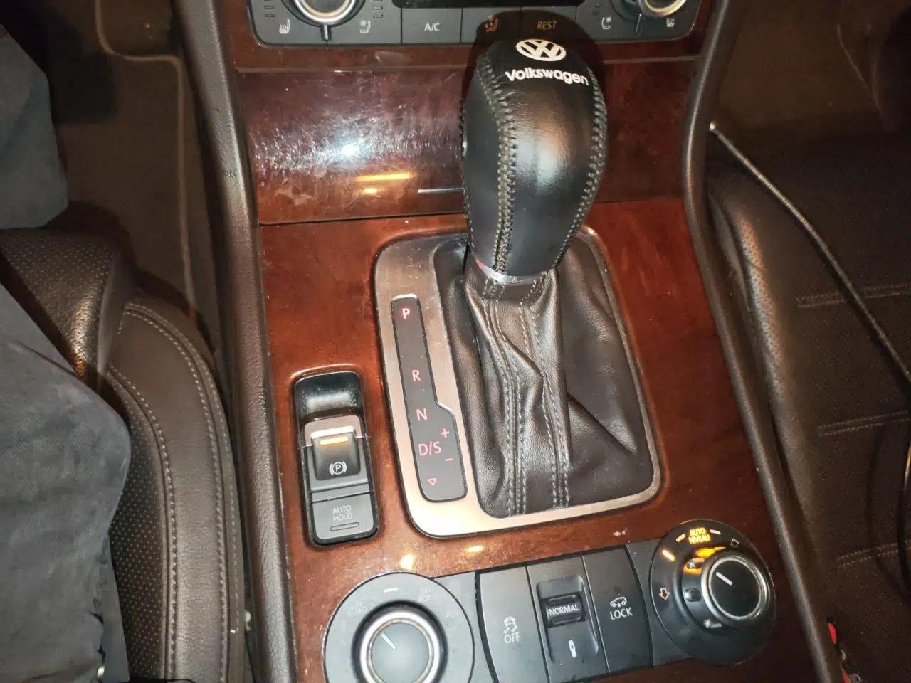 Volkswagen Touareg 2014 3.0 TSI New Edition — миниатюра 14