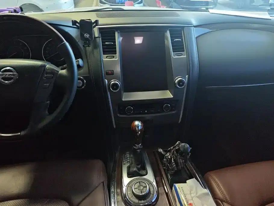 Nissan Patrol 2018 4.0L Leader Edition — миниатюра 13