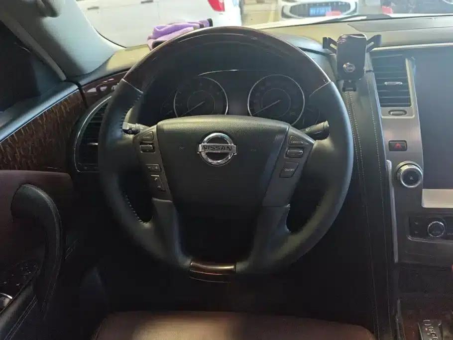Nissan Patrol 2018 4.0L Leader Edition — миниатюра 15