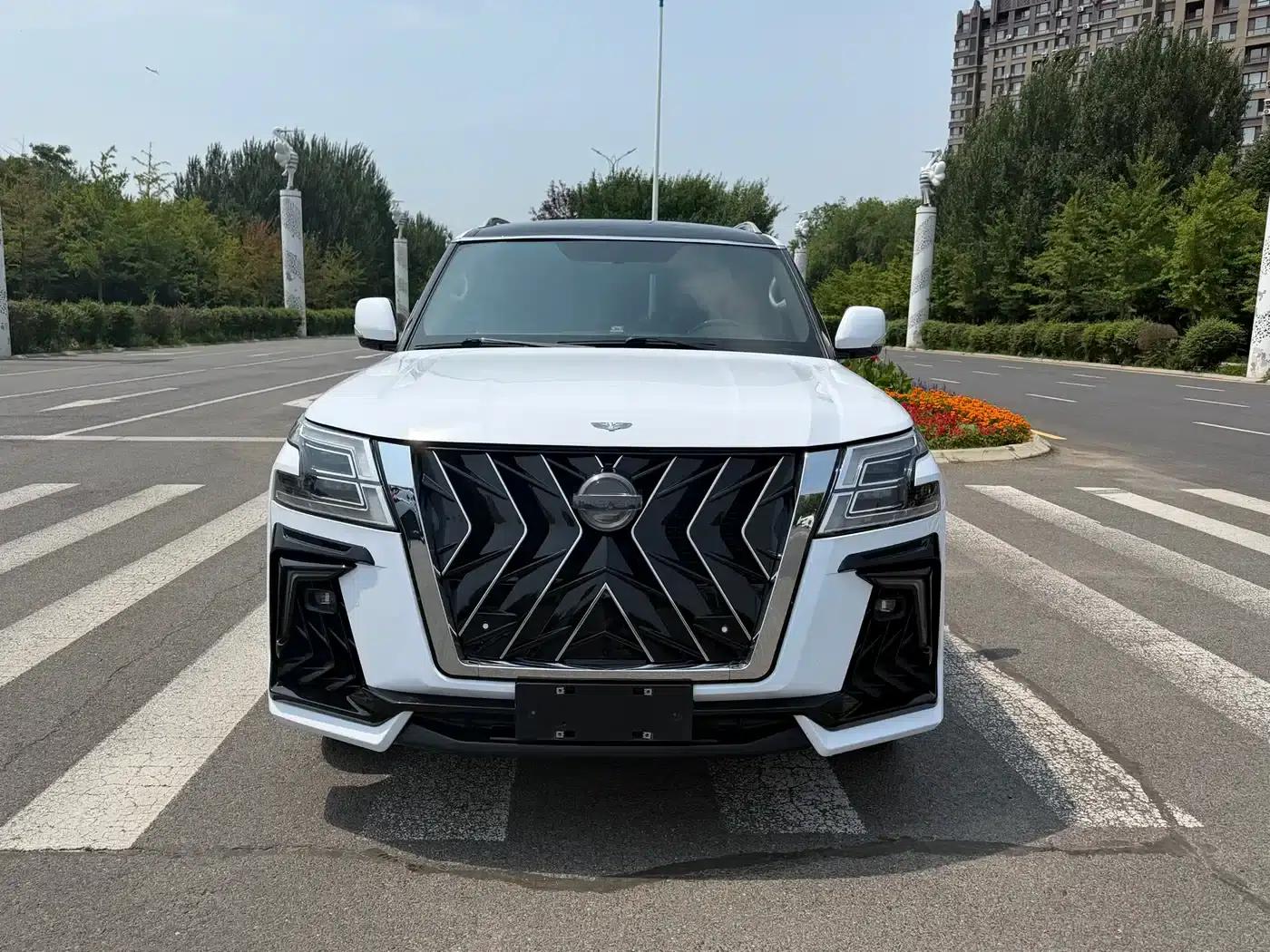 Nissan Patrol 2018 4.0L Flagship Edition — миниатюра 2