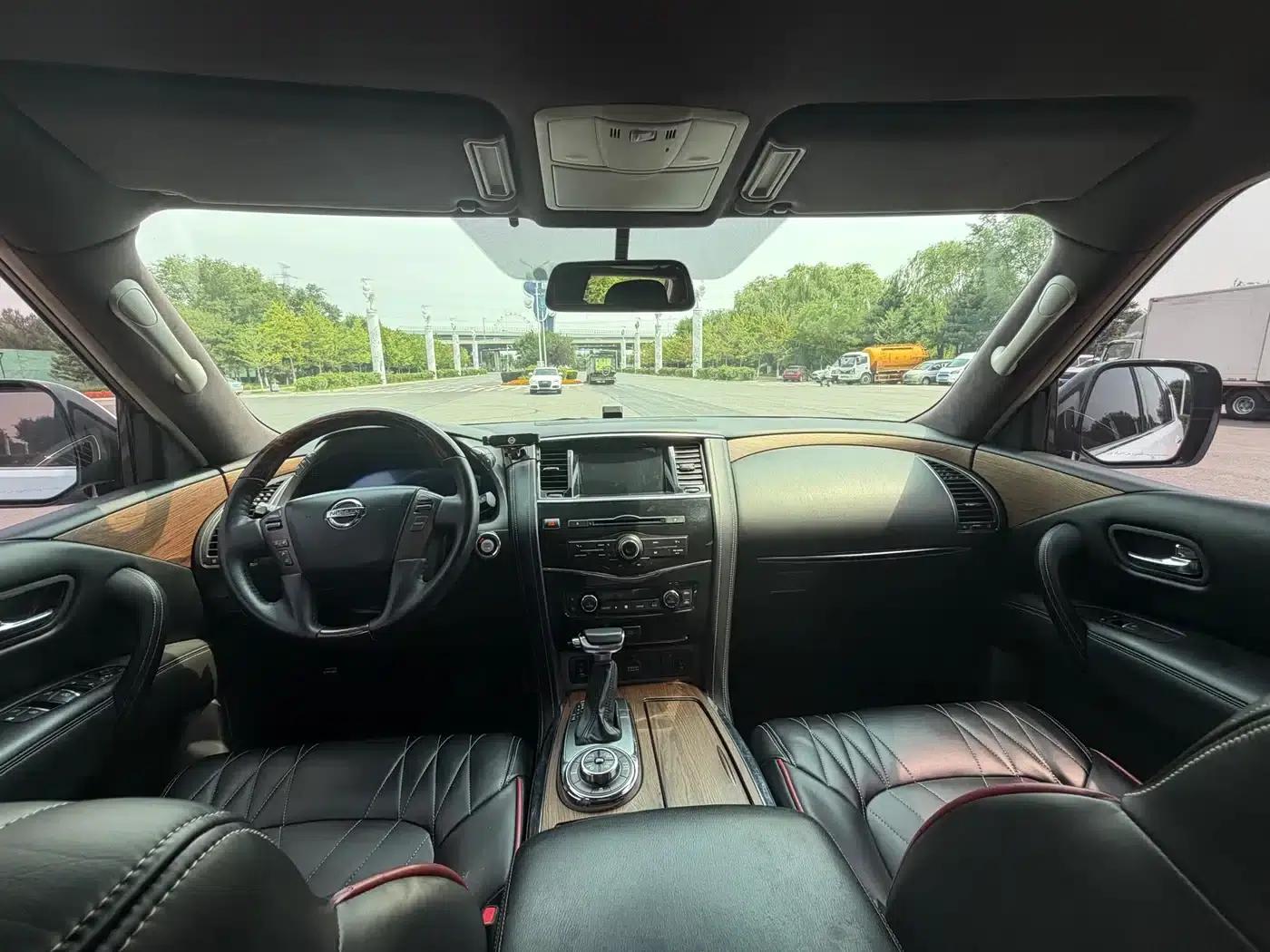 Nissan Patrol 2018 4.0L Flagship Edition — миниатюра 5