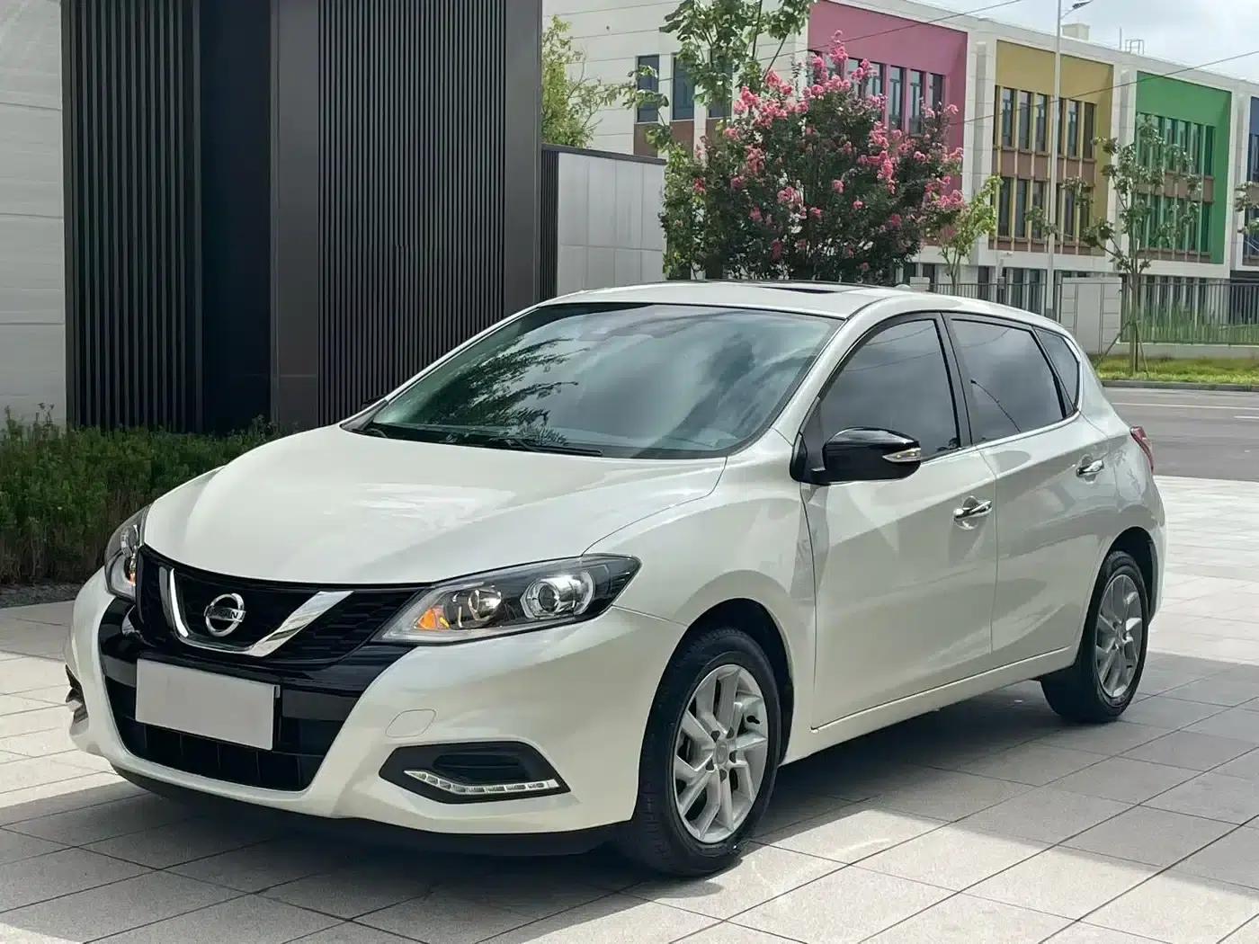 2021 Tiida 1.6L CVT Smart Edition — миниатюра 1