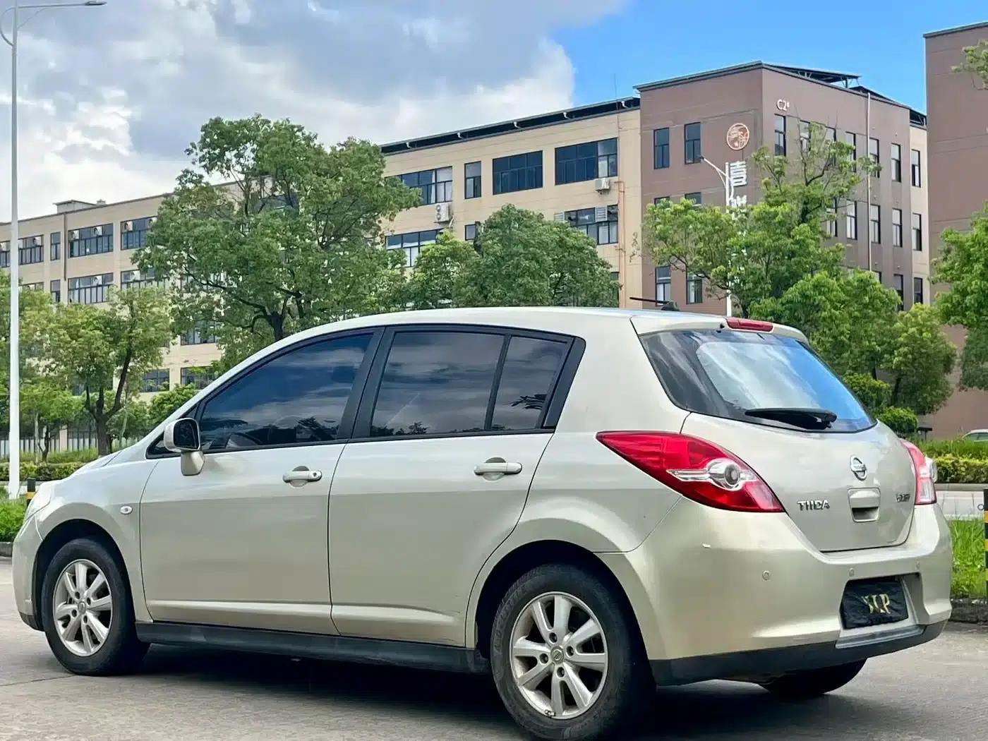 2008 Tiida 1.6L Automatic Fashion Model — миниатюра 7