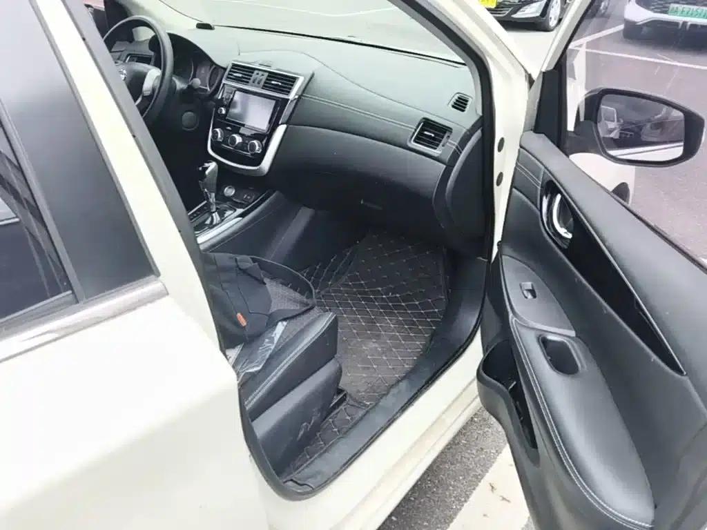 2016 Tiida 1.6L CVT Smart Edition — миниатюра 11