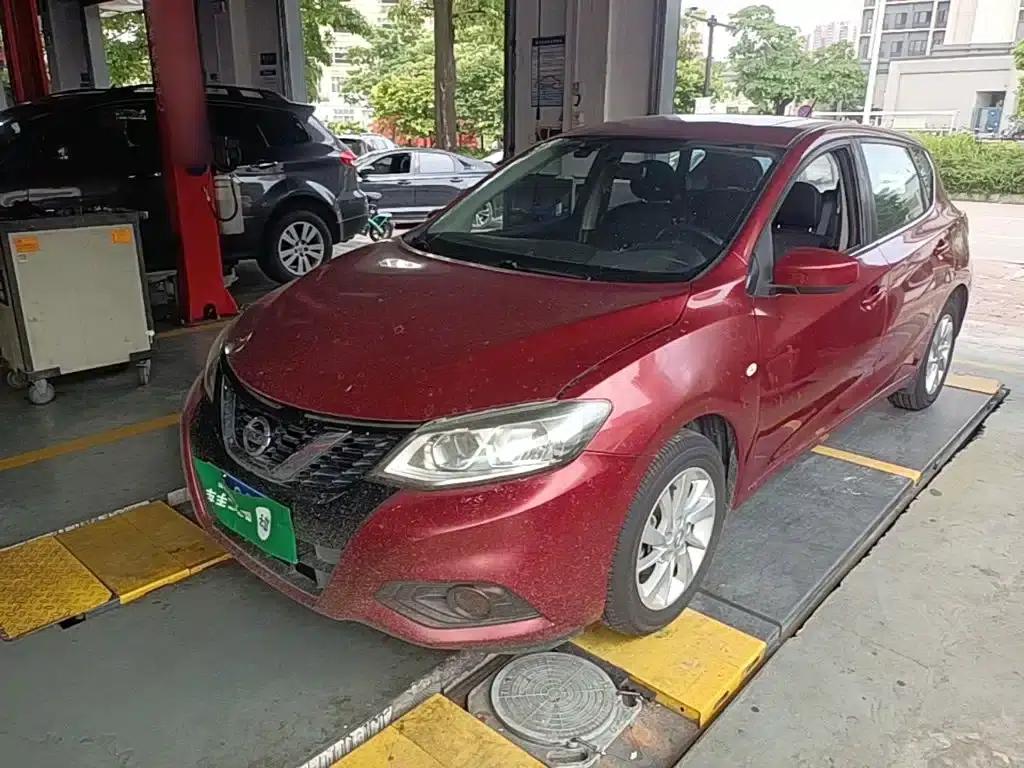 2016 Tiida 1.6L CVT Sport Edition — миниатюра 2