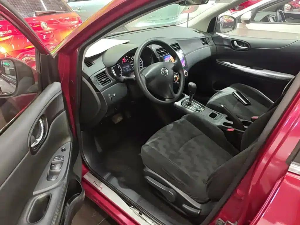 2014 Tiida 1.6L CVT Comfort Model — миниатюра 16