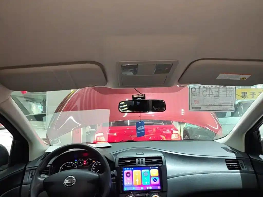 2014 Tiida 1.6L CVT Comfort Model — миниатюра 18