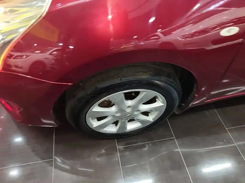 2014 Tiida 1.6L CVT Comfort Model — миниатюра 23