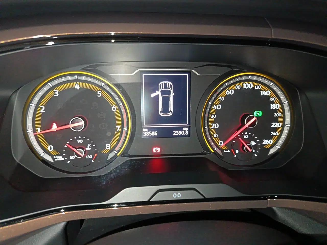 Volkswagen Tharu 2021 330TSI All-Wheel Drive Luxury PLUS Version — миниатюра 11