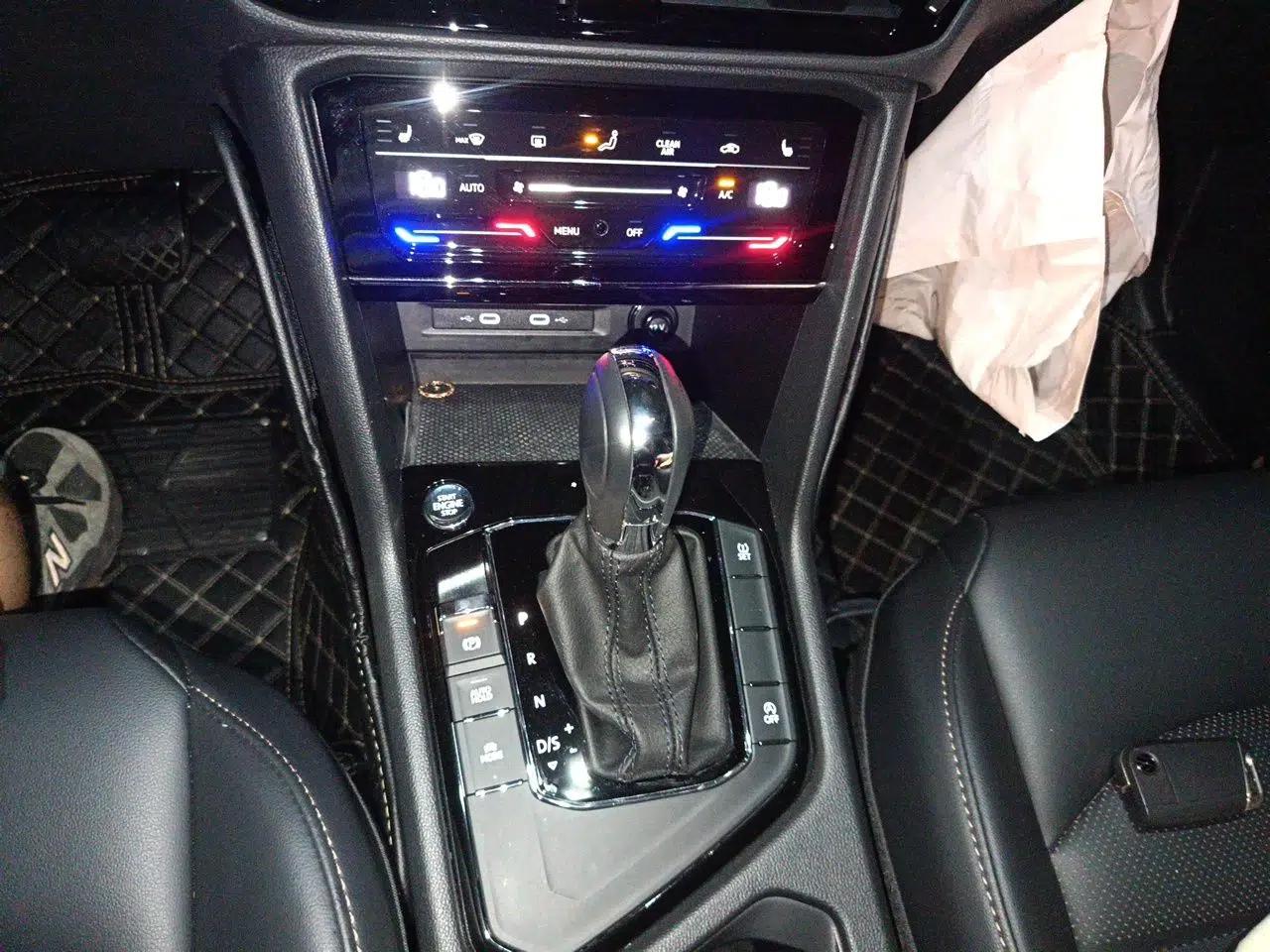 Volkswagen Tharu 2021 330TSI All-Wheel Drive Luxury PLUS Version — миниатюра 14