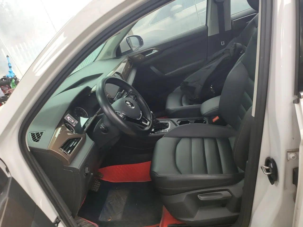 Volkswagen Tharu 2021 280TSI Two-Wheel-Drive Luxury Plus Edition — миниатюра 15