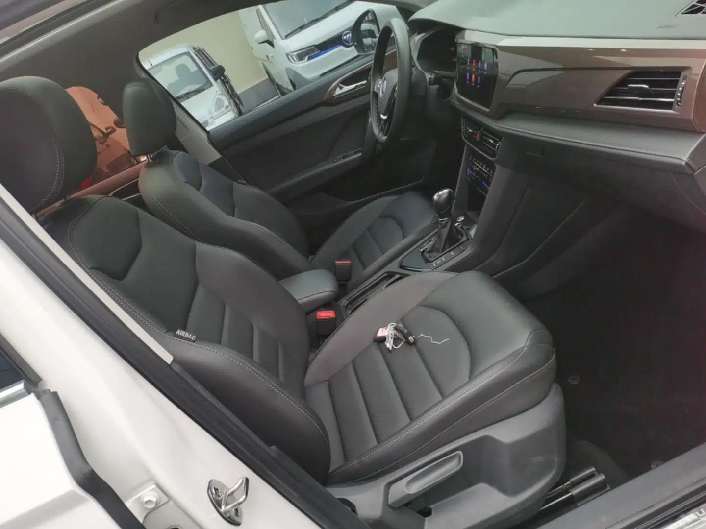Volkswagen Tharu 2022 280TSI Two-Wheel-Drive Luxury Edition — миниатюра 19