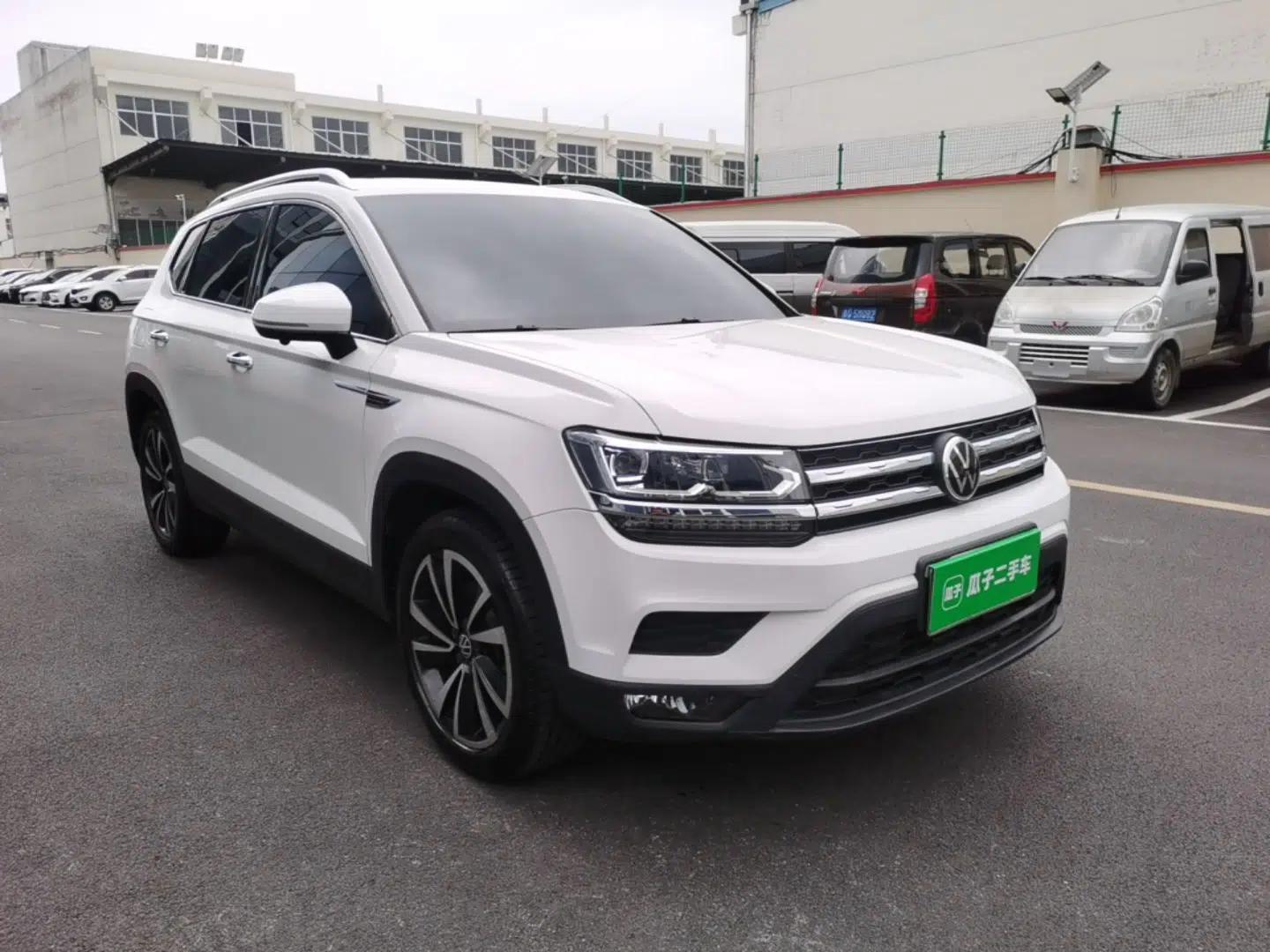 Volkswagen Tharu 2022 280TSI Two-Wheel-Drive Luxury Edition — миниатюра 3