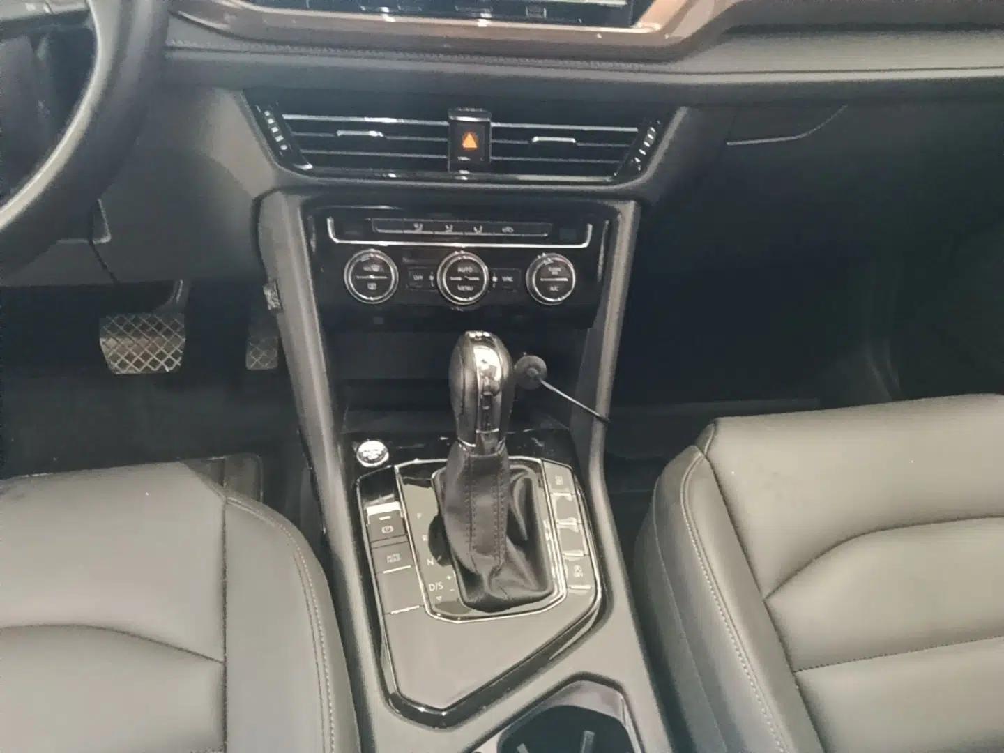 Volkswagen Tharu 2019 280TSI Two-Wheel Drive Comfort Edition China V Standard — миниатюра 16
