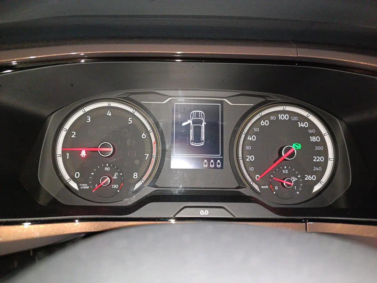 Volkswagen Tharu 2021 280TSI Two-Wheel-Drive Luxury Plus Edition — миниатюра 11
