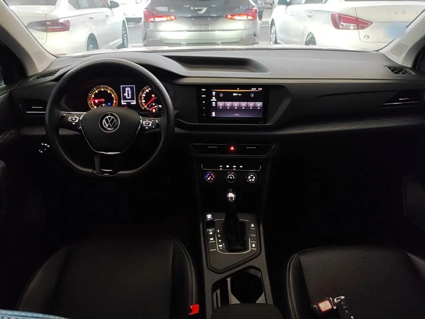 Volkswagen Tharu 2021 280TSI Two-Wheel Drive Trend Edition — миниатюра 17