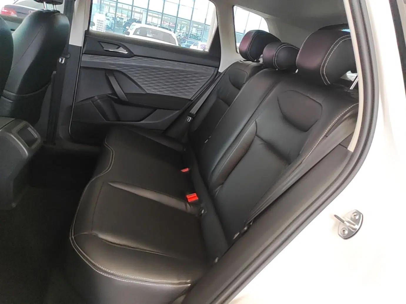 Volkswagen Tharu 2021 280TSI Two-Wheel Drive Trend Edition — миниатюра 25