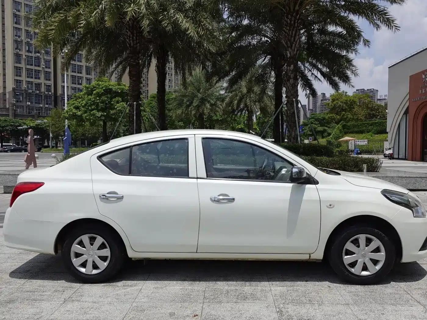 Nissan Sunny 2015 1.5XE CVT Comfort Edition — миниатюра 3