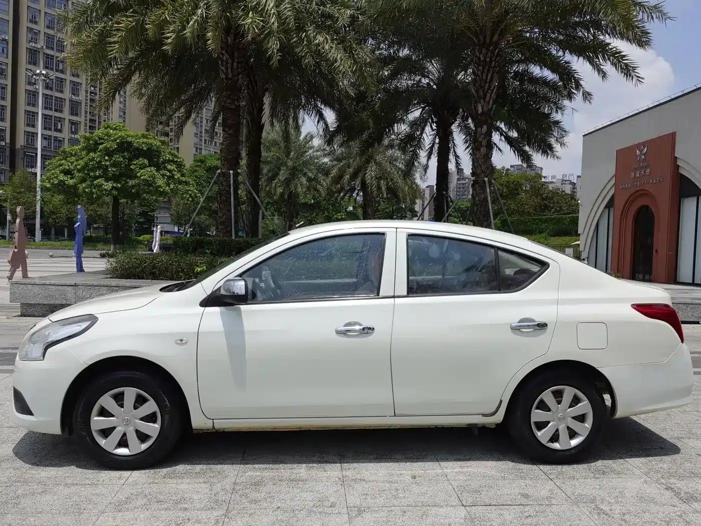 Nissan Sunny 2015 1.5XE CVT Comfort Edition — миниатюра 4