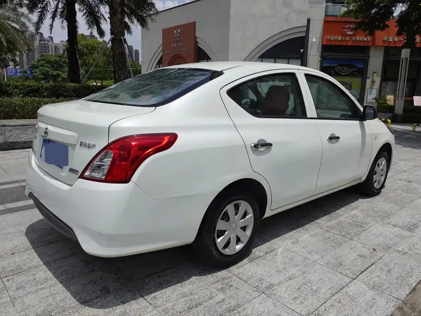 Nissan Sunny 2015 1.5XE CVT Comfort Edition — миниатюра 6