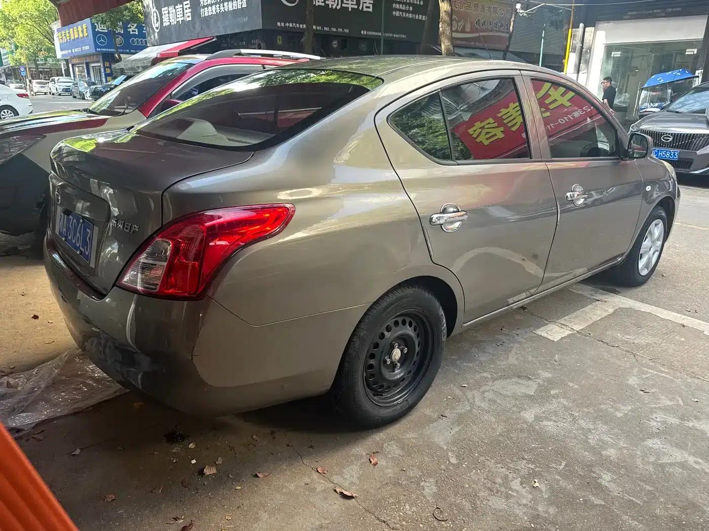 Nissan Sunny 2011 1.5XE Manual Comfort Edition — миниатюра 9