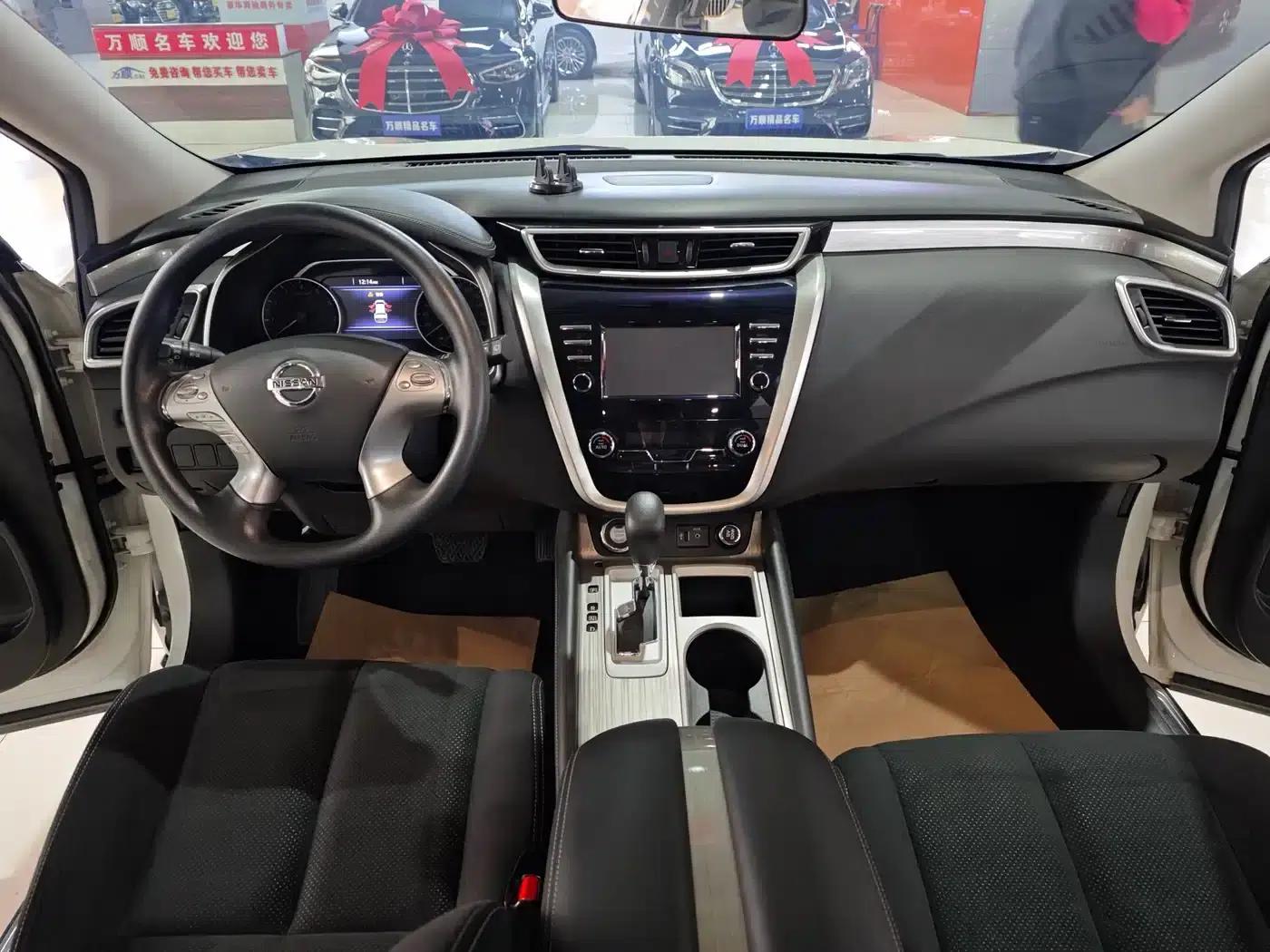 Nissan Murano 2021 2.5L XE 2WD Elite Edition — миниатюра 13