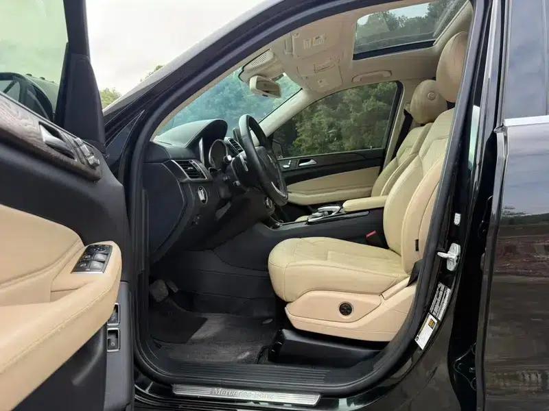 Mercedes-Benz GLS 2017 3.0T Automatic 4WD 7-Seater (Parallel Import) — миниатюра 10