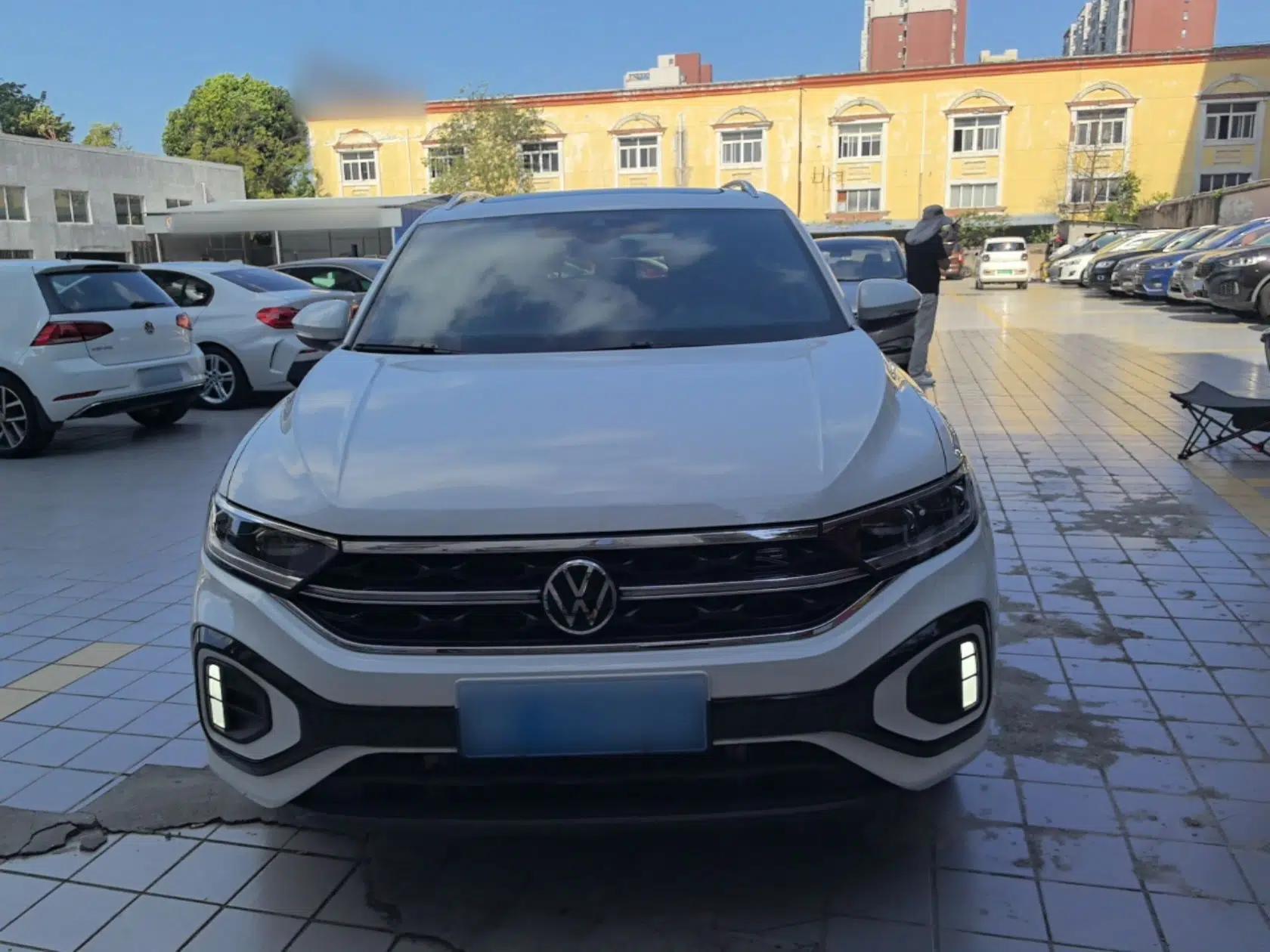 Volkswagen T-ROC 2024 300TSI DSG Two-Wheel-Drive Chen Guang Edition — миниатюра 2