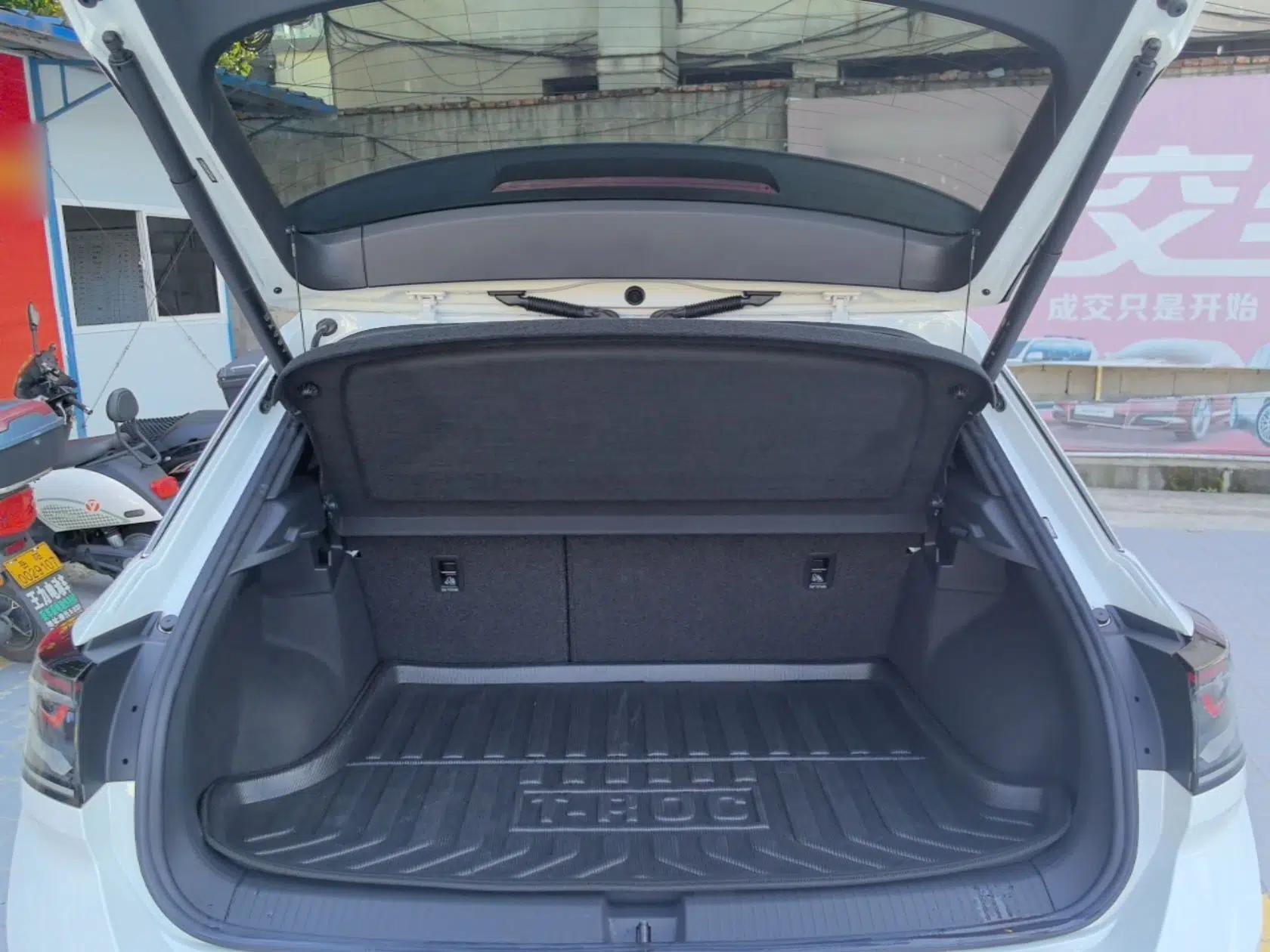 Volkswagen T-ROC 2024 300TSI DSG Two-Wheel-Drive Chen Guang Edition — миниатюра 22
