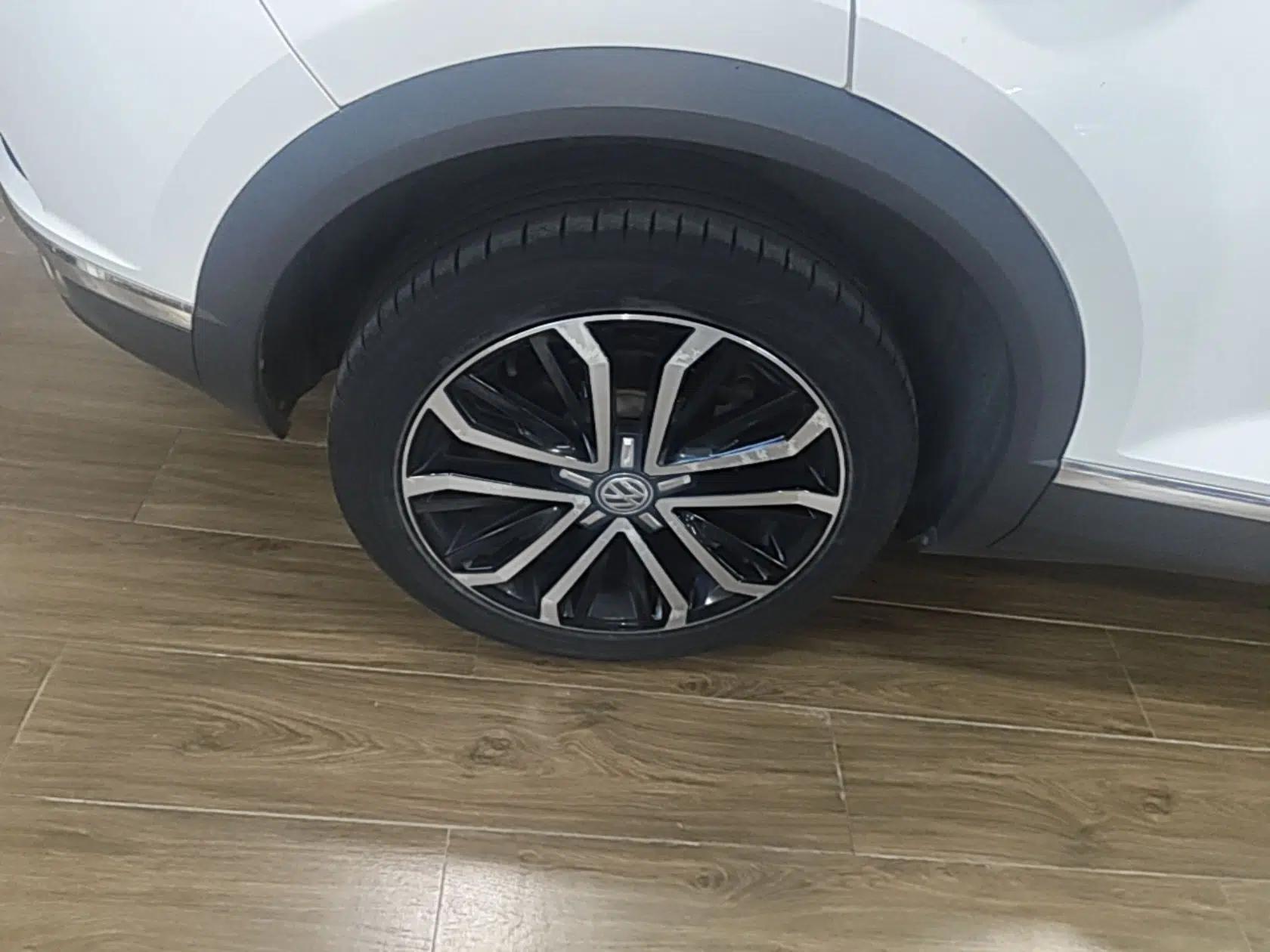 Volkswagen T-ROC 2019 280TSI DSG Two-Wheel Drive Comfort Version China VI Standard — миниатюра 11