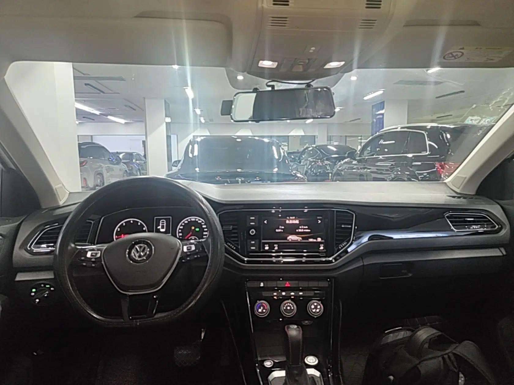 Volkswagen T-ROC 2019 280TSI DSG Two-Wheel Drive Comfort Version China VI Standard — миниатюра 19