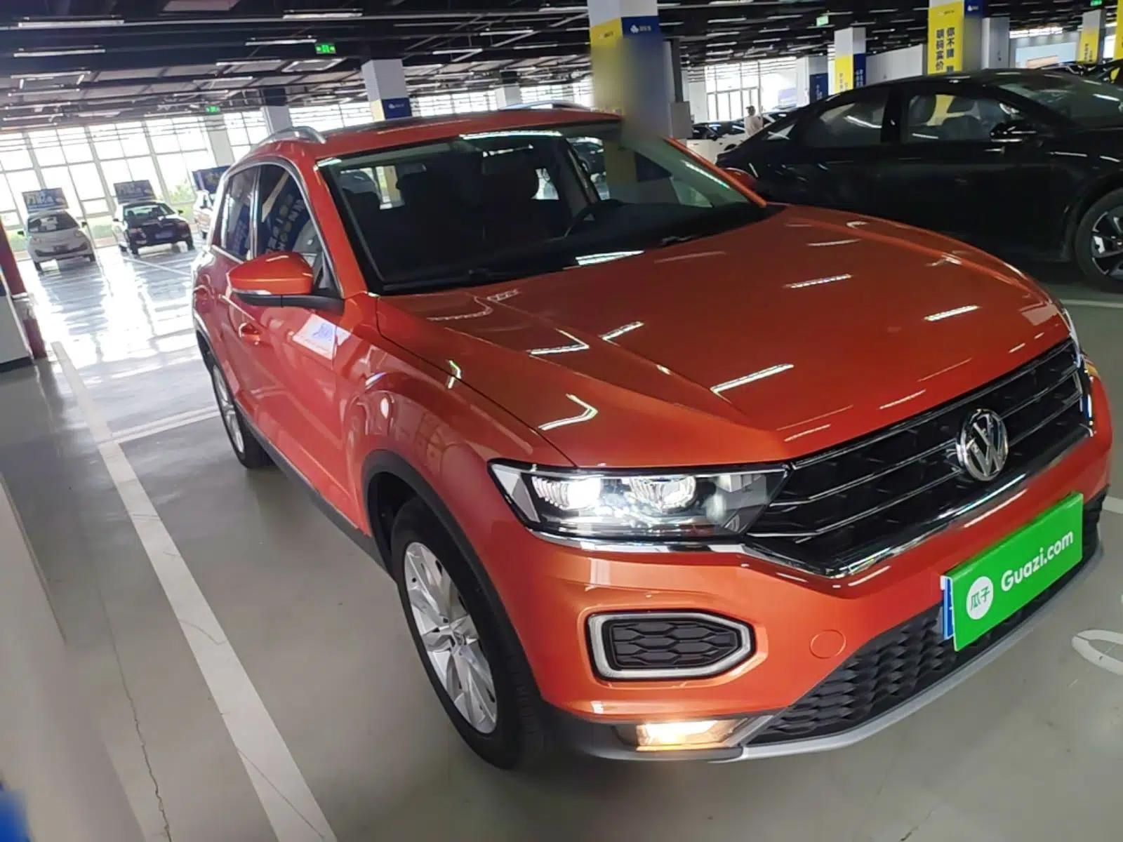Volkswagen T-ROC 2018 230TSI DSG Two-Wheel Drive Advanced Version China V Standard — миниатюра 3