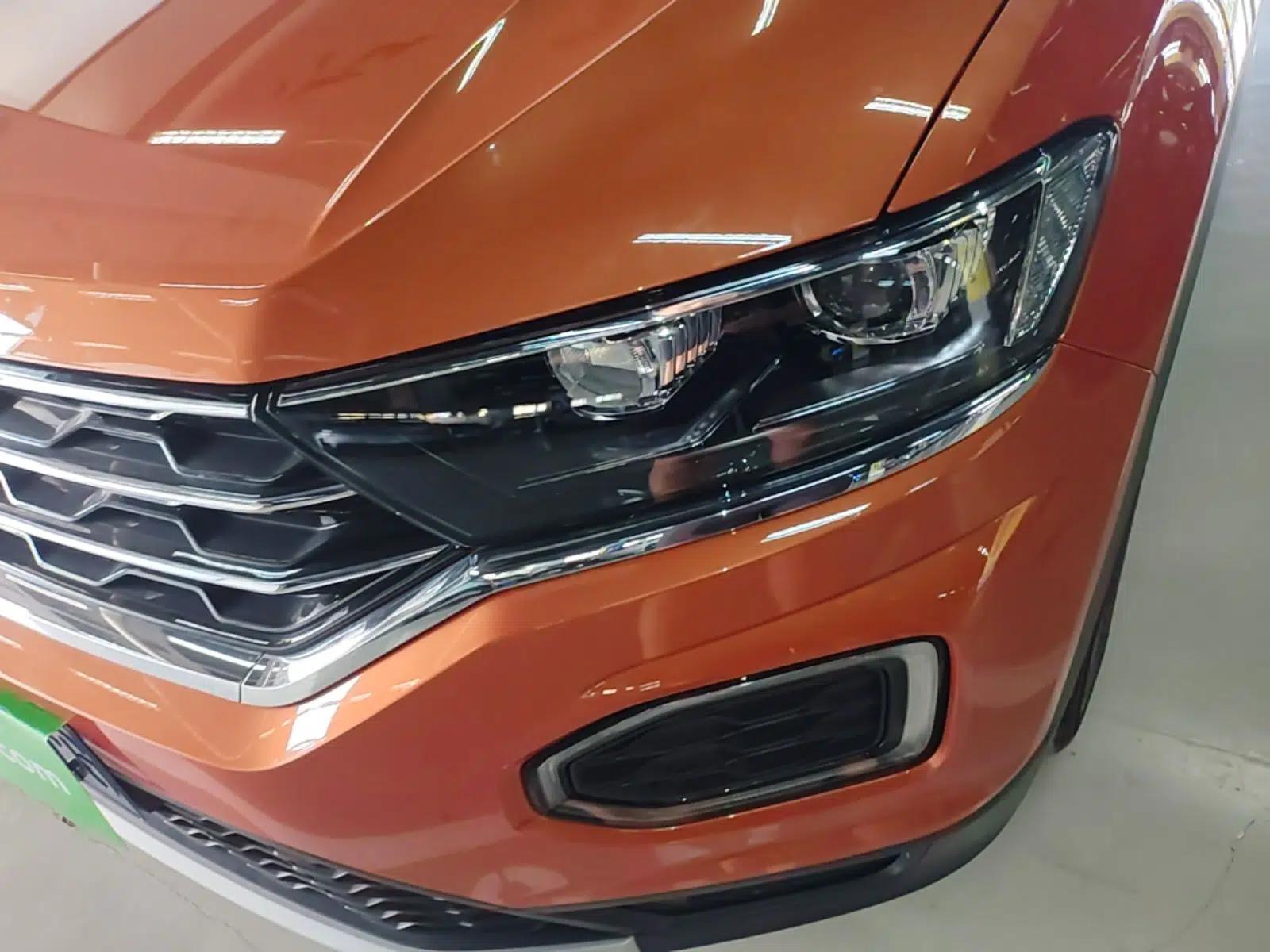Volkswagen T-ROC 2018 230TSI DSG Two-Wheel Drive Advanced Version China V Standard — миниатюра 8