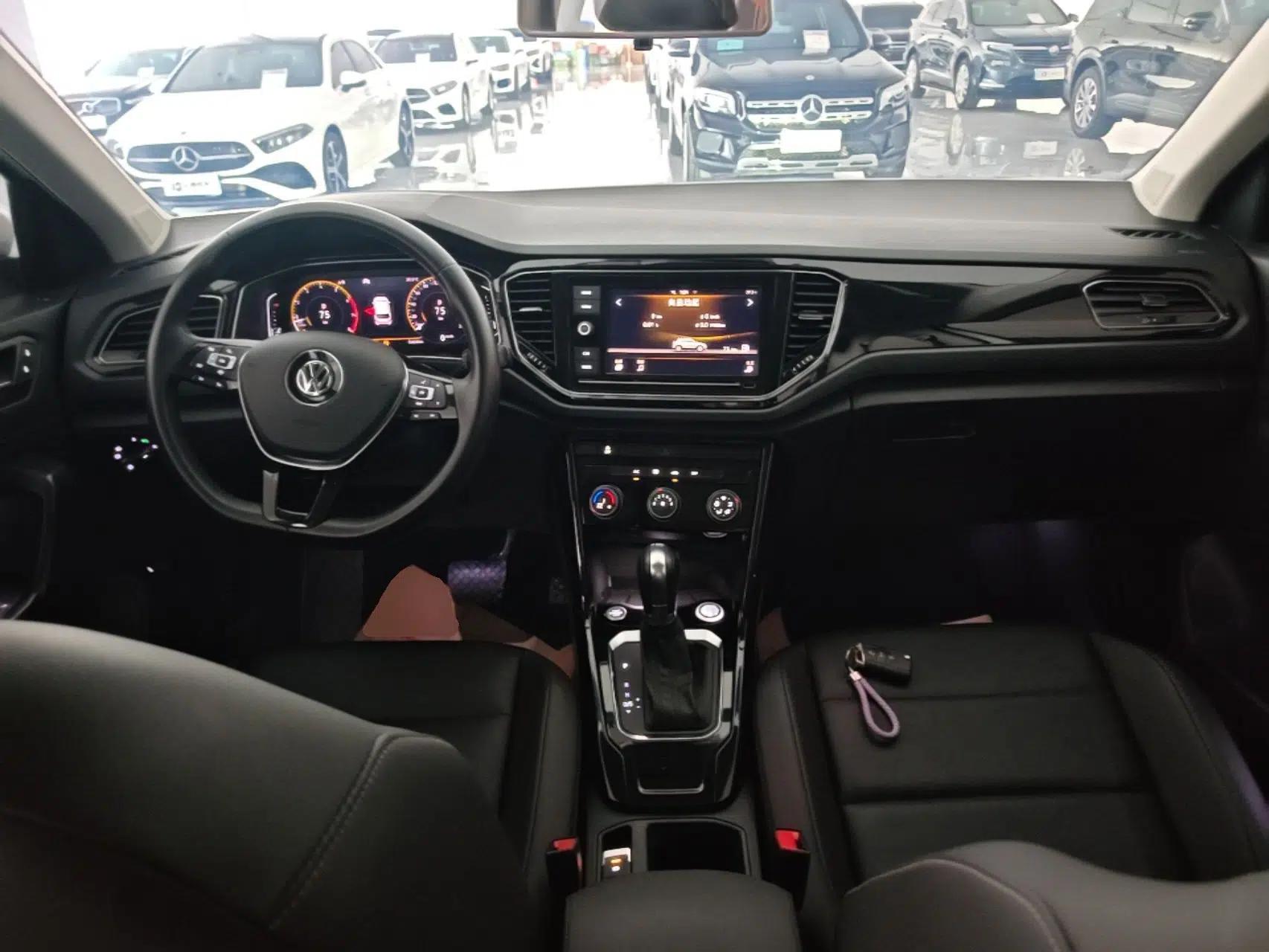 Volkswagen T-ROC 2020 280TSI DSG Two-Wheel Drive Comfort Version — миниатюра 12