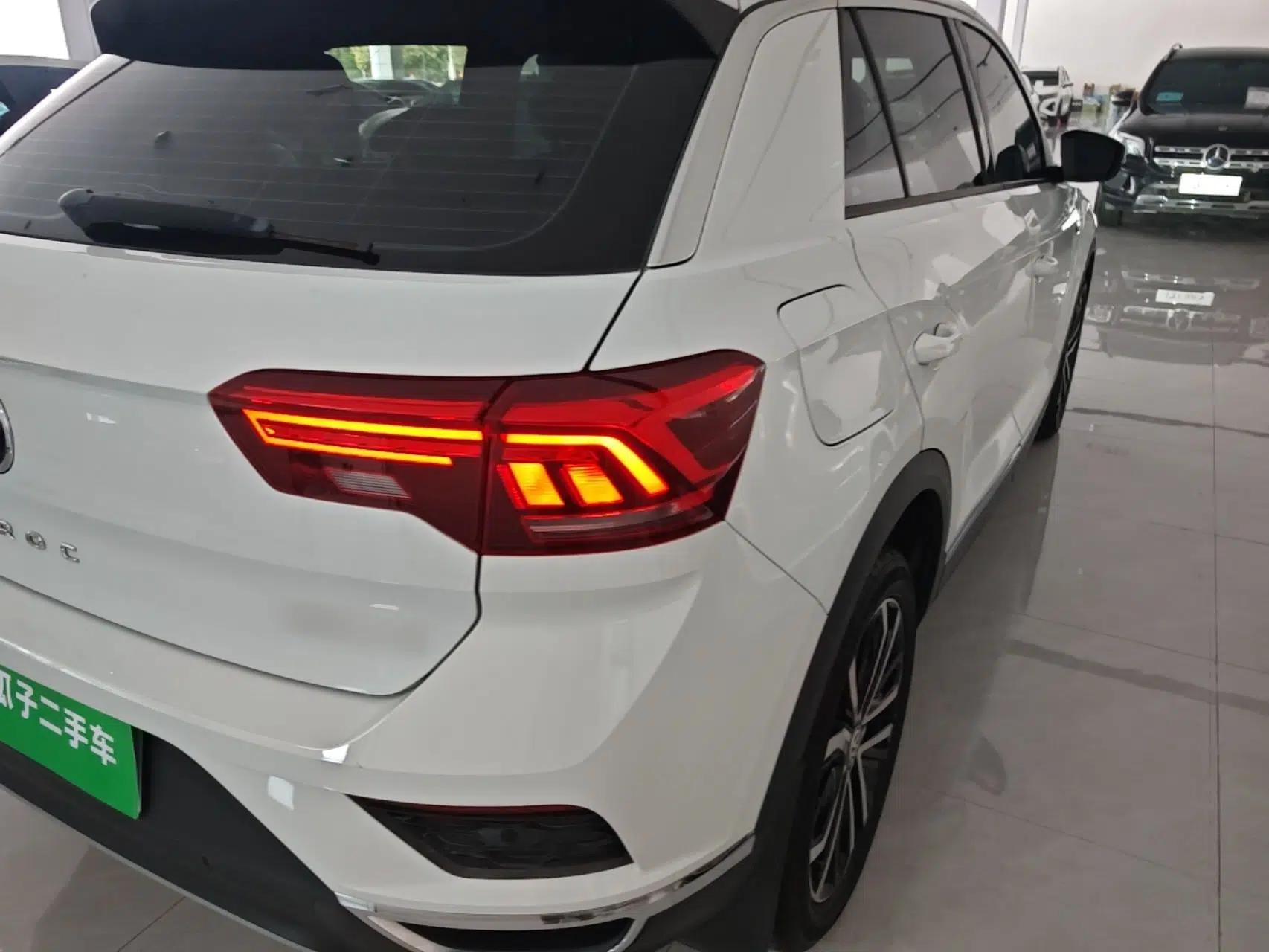 Volkswagen T-ROC 2020 280TSI DSG Two-Wheel Drive Comfort Version — миниатюра 9